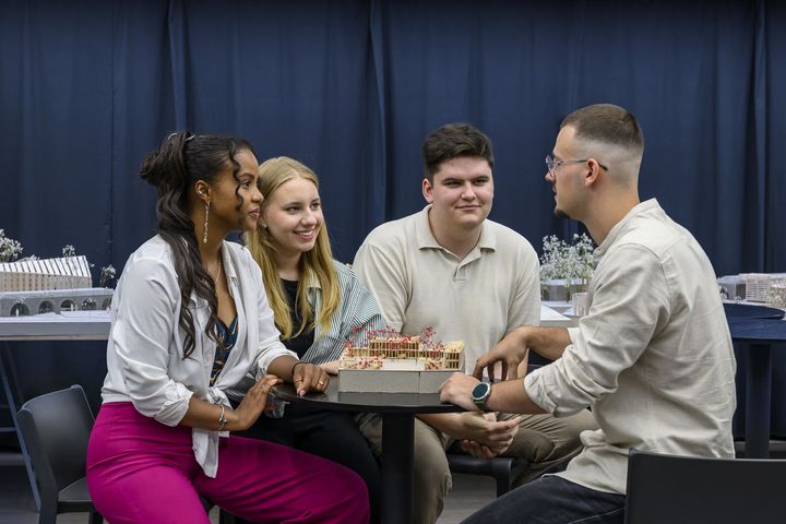 Studii de masterat la Facultatea de Arhitectură și Urbanism